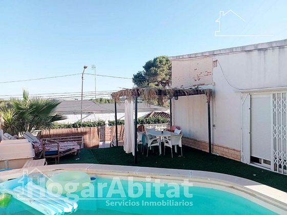Foto 1 de Xalet en venda a Godelleta de 4 habitacions amb terrassa i piscina