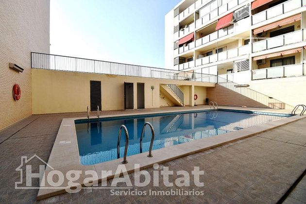 Foto 1 de Venta de piso en Catarroja de 3 habitaciones con terraza y piscina