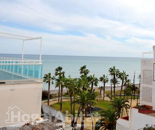 Foto 1 de Àtic en venda a Moncófar playa de 2 habitacions amb terrassa i aire acondicionat