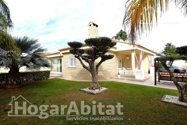 Foto 2 de Chalet en venta en El Paraiso-Los Almendros de 4 habitaciones con terraza y garaje