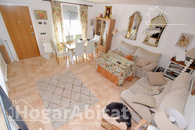 Foto 2 de Casa en venda a Playa de Almazora-Ben Afeli de 4 habitacions amb terrassa i garatge