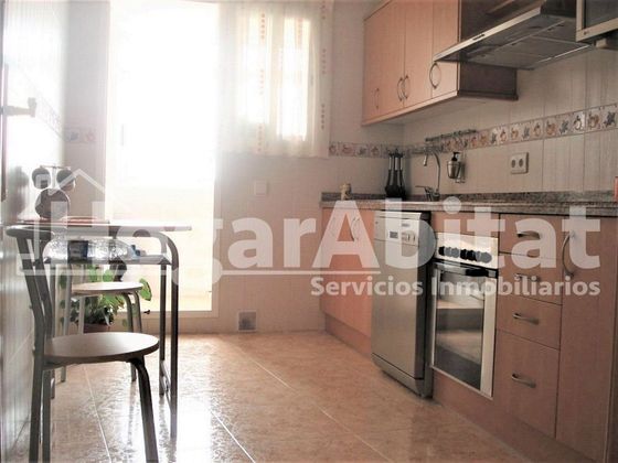 Foto 2 de Pis en venda a Avda. Alemania - Italia de 3 habitacions amb garatge i aire acondicionat