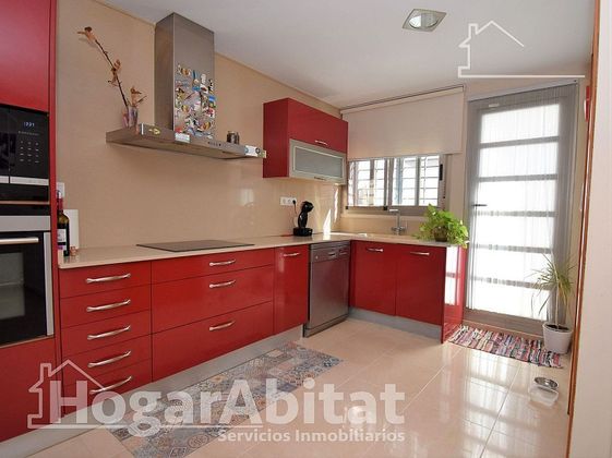 Foto 2 de Casa en venda a Centro - Almazora/Almassora de 5 habitacions amb terrassa i garatge