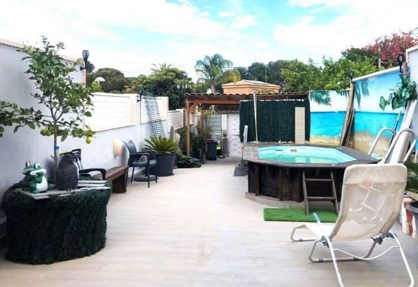 Foto 1 de Casa en venda a La Cañada de 3 habitacions amb terrassa i piscina