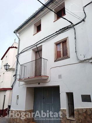 Foto 2 de Casa en venda a Lucena del Cid de 5 habitacions amb terrassa i garatge