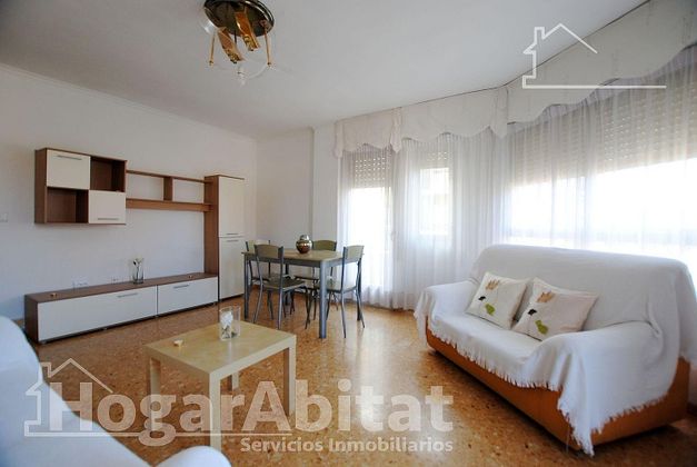 Foto 1 de Pis en venda a Centro - Gandia de 4 habitacions amb garatge i balcó