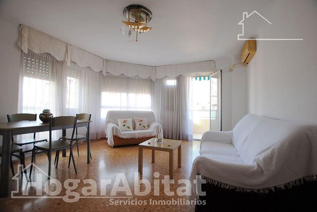 Foto 2 de Pis en venda a Centro - Gandia de 4 habitacions amb garatge i balcó