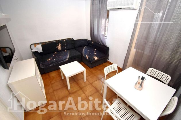 Foto 2 de Venta de piso en Alaquàs de 2 habitaciones con jardín y aire acondicionado