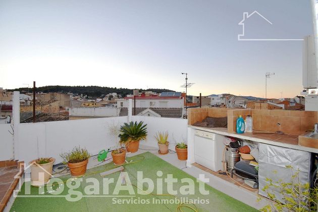 Foto 1 de Venta de casa en Centro - Chiva de 3 habitaciones con terraza y garaje