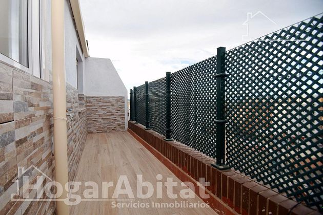 Foto 2 de Ático en venta en Zona Llombai de 4 habitaciones con terraza y calefacción