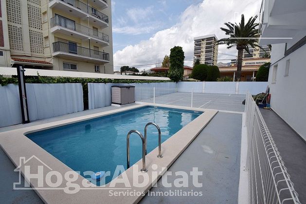 Foto 2 de Chalet en venta en Curva - Heliópolis de 3 habitaciones con terraza y piscina