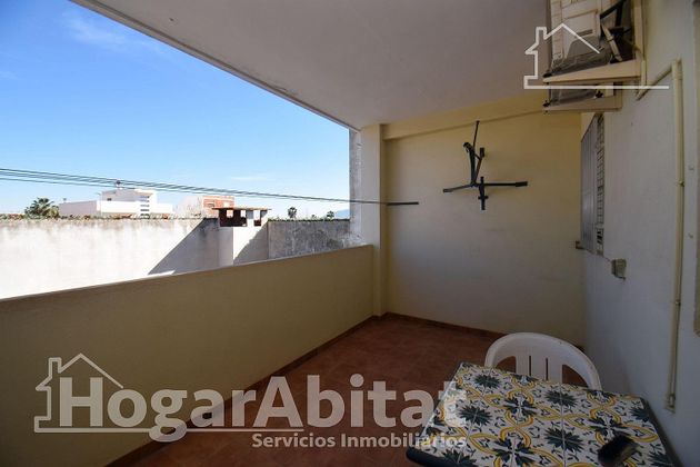 Foto 1 de Pis en venda a Guadassuar de 4 habitacions amb terrassa i balcó