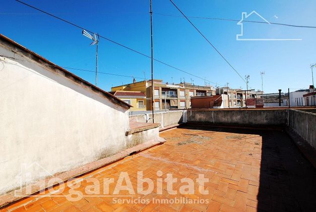 Foto 1 de Venta de casa en Bellreguard de 4 habitaciones con terraza y balcón
