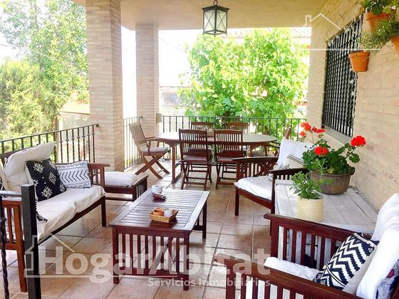 Foto 1 de Xalet en venda a El Paraiso-Los Almendros de 4 habitacions amb terrassa i piscina