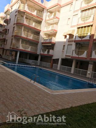 Foto 2 de Venta de piso en Zona Centro de 2 habitaciones con terraza y piscina