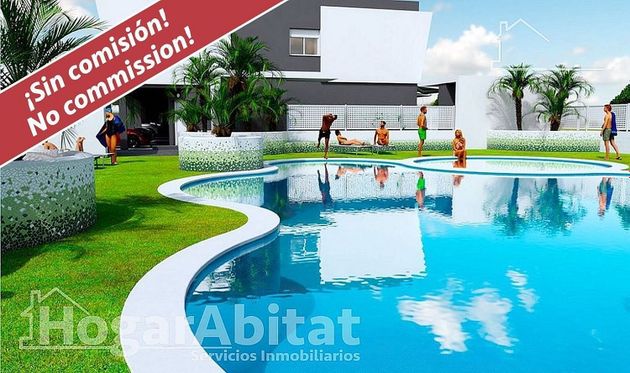 Foto 1 de Casa en venta en Marina d'Or de 2 habitaciones con terraza y piscina
