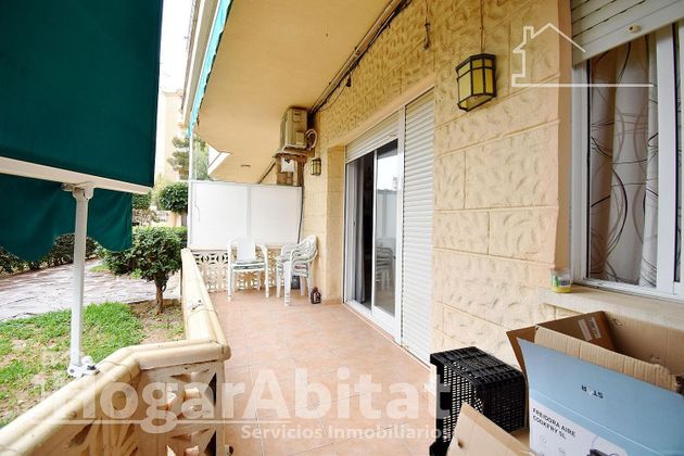 Foto 2 de Piso en venta en Playa de Gandia de 3 habitaciones con terraza y jardín