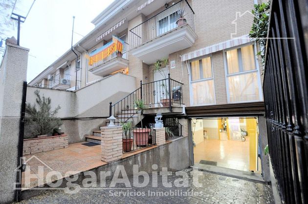 Foto 2 de Venta de casa en Picanya de 5 habitaciones con terraza y garaje
