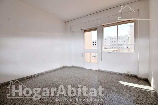 Foto 1 de Venta de piso en Plaça Eliptica-Republica Argentina-Germanies de 4 habitaciones con terraza y balcón