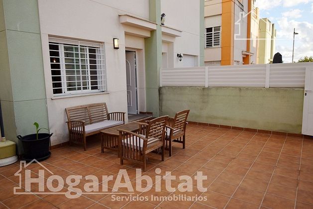 Foto 2 de Casa en venta en Playa de Almazora-Ben Afeli de 3 habitaciones con terraza y piscina