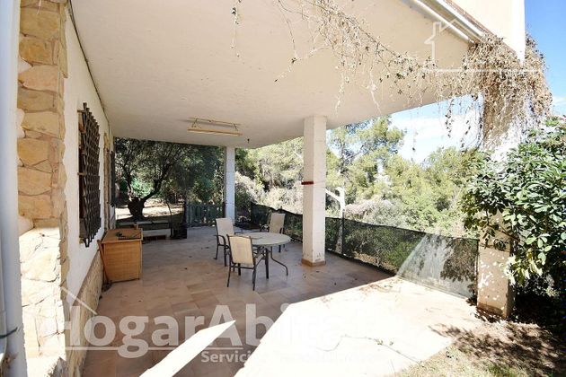Foto 2 de Xalet en venda a Betxí de 5 habitacions amb terrassa i garatge
