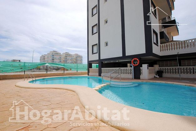 Foto 2 de Venta de piso en Piles de 2 habitaciones con terraza y piscina