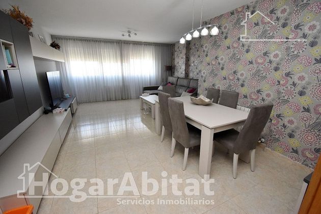 Foto 2 de Piso en venta en Zona Llombai de 3 habitaciones con garaje y aire acondicionado