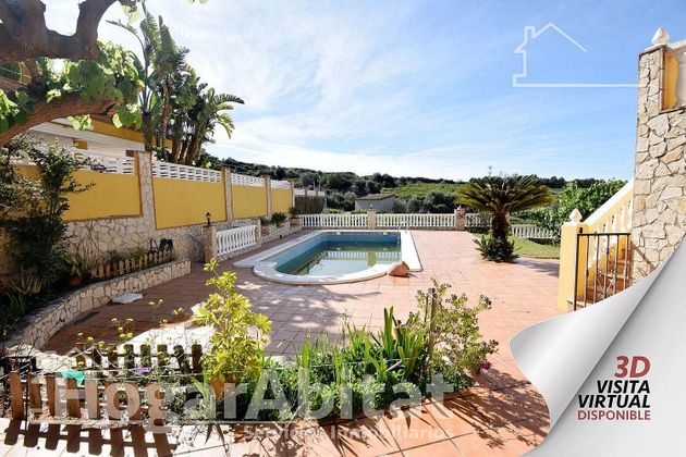 Foto 2 de Venta de chalet en Borriol de 4 habitaciones con terraza y piscina