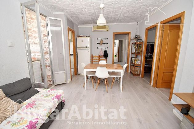 Foto 2 de Pis en venda a Alaquàs de 2 habitacions amb balcó i aire acondicionat