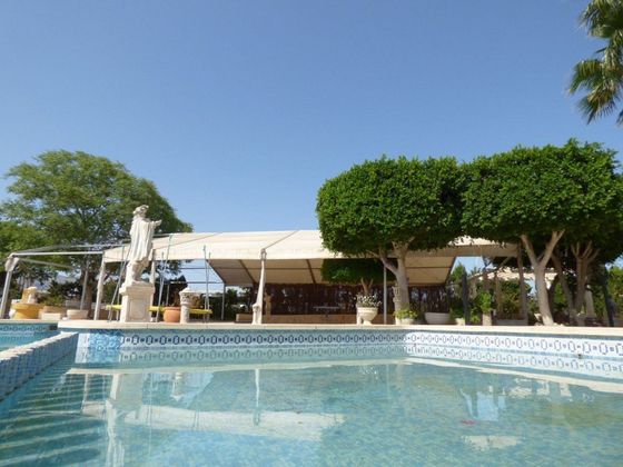 Foto 2 de Xalet en venda a Albatera de 6 habitacions amb terrassa i piscina