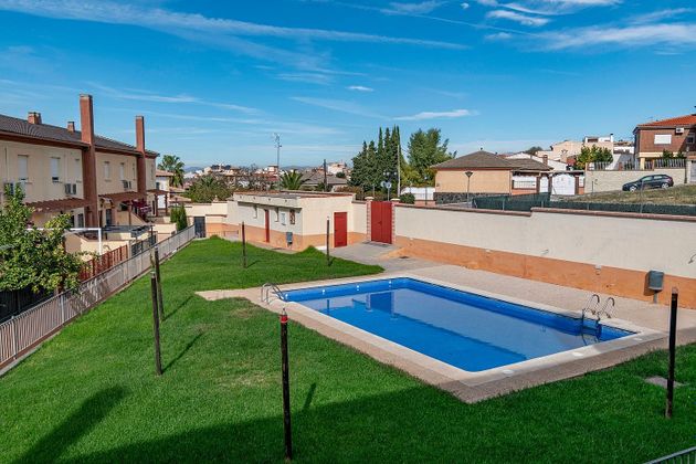Foto 1 de Casa en venda a Gójar de 3 habitacions amb piscina i garatge