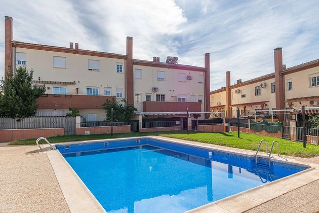 Foto 2 de Casa en venda a Gójar de 3 habitacions amb piscina i garatge