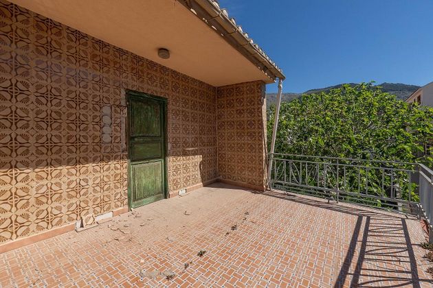 Foto 1 de Casa adossada en venda a Alfacar de 5 habitacions amb terrassa i garatge
