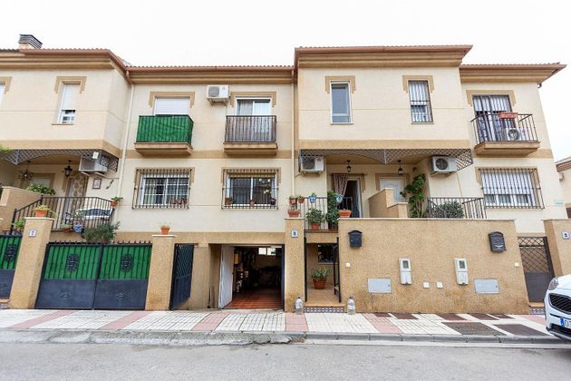 Foto 2 de Casa en venda a calle Verano de 3 habitacions amb terrassa i balcó