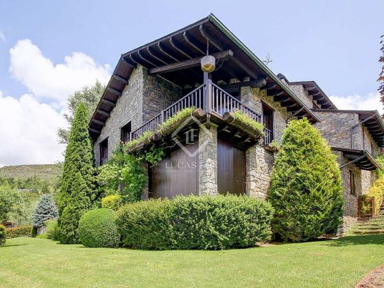Foto 2 de Casa en venta en Isona i Conca Dellà de 7 habitaciones con terraza y garaje