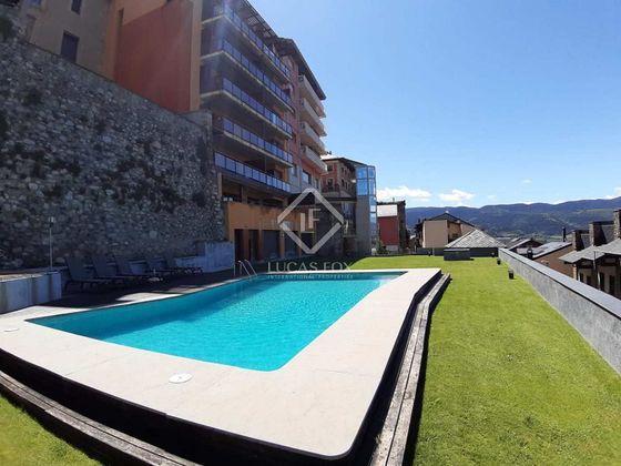 Foto 1 de Pis en venda a Puigcerdà de 2 habitacions amb piscina i garatge