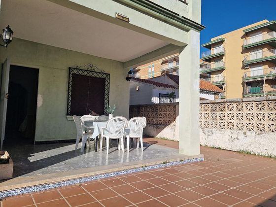 Foto 2 de Chalet en venta en Playa de Gandia de 7 habitaciones con terraza y balcón