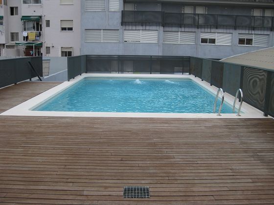 Foto 1 de Pis en venda a Ronda Sur de 1 habitació amb piscina i garatge