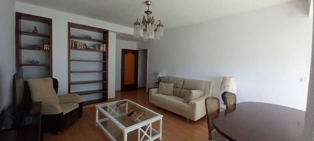 Foto 2 de Alquiler de piso en Centro - Murcia de 4 habitaciones con muebles y ascensor