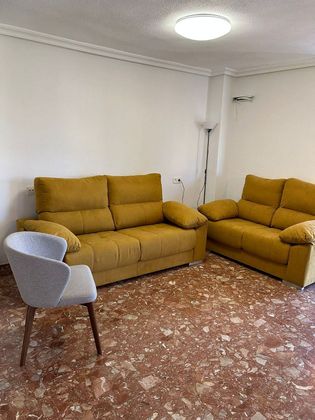 Foto 2 de Alquiler de piso en Santa María de Gracia de 4 habitaciones con muebles y aire acondicionado