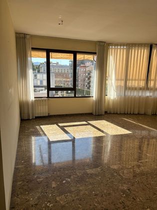 Foto 1 de Pis en venda a Centro - Murcia de 4 habitacions amb garatge i ascensor