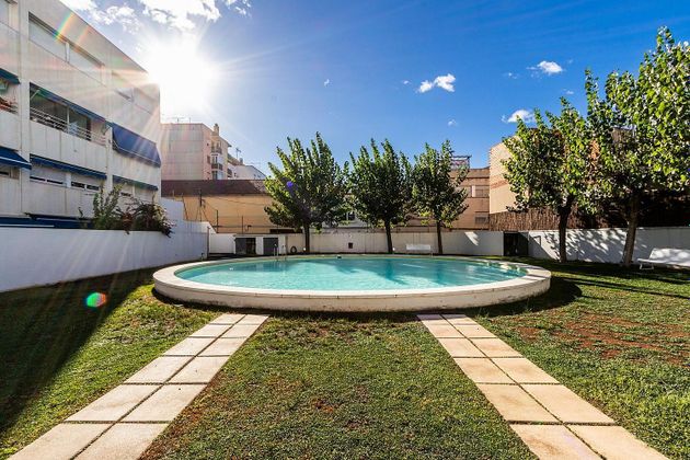 Foto 2 de Venta de piso en Eixample - Sant Oleguer de 3 habitaciones con terraza y piscina