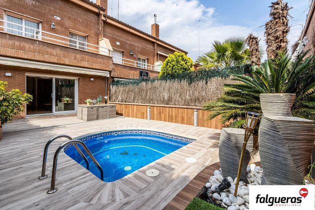Foto 1 de Casa en venda a Sant Quirze Parc- Vallsuau - Castellet de 4 habitacions amb piscina