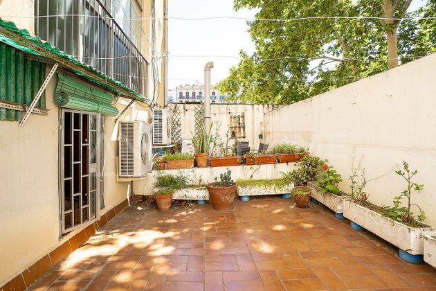 Foto 2 de Piso en venta en La Nova Esquerra de l'Eixample de 2 habitaciones con terraza y aire acondicionado