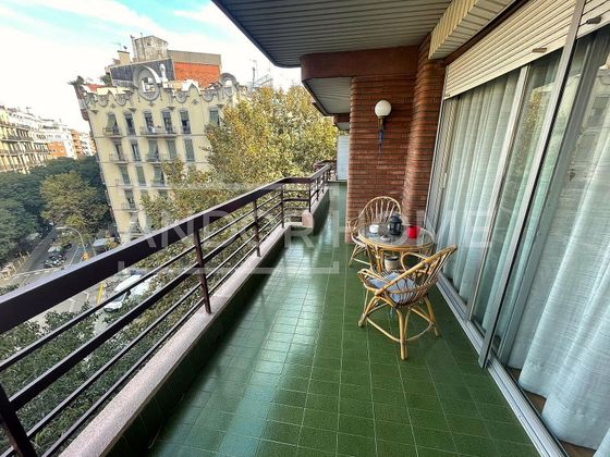 Foto 1 de Piso en venta en La Nova Esquerra de l'Eixample de 4 habitaciones con terraza y calefacción