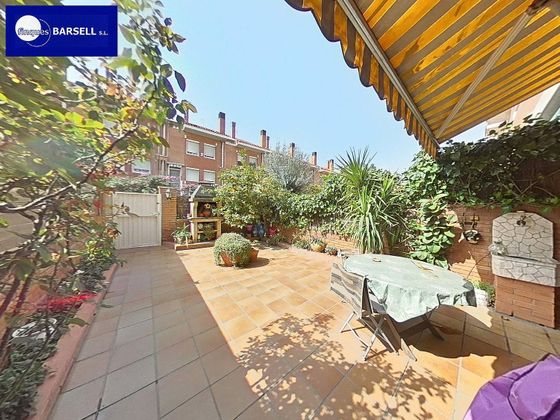 Foto 1 de Piso en venta en Sant Andreu de la Barca de 5 habitaciones con terraza y balcón