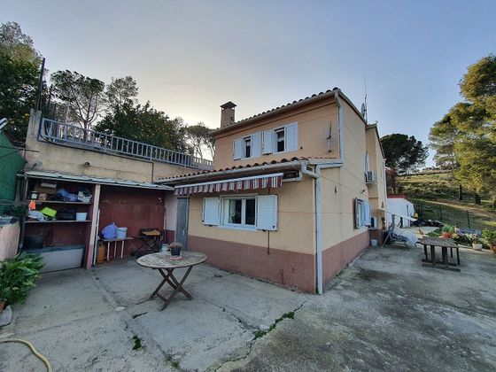 Foto 1 de Xalet en venda a Castellví de Rosanes de 3 habitacions amb terrassa i jardí