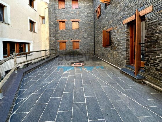 Foto 2 de Casa en venda a Alp de 6 habitacions amb terrassa i balcó