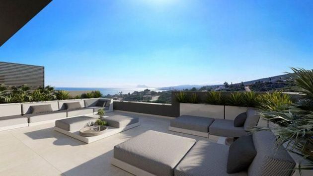 Foto 1 de Casa adossada en venda a Chullera de 4 habitacions amb terrassa i piscina