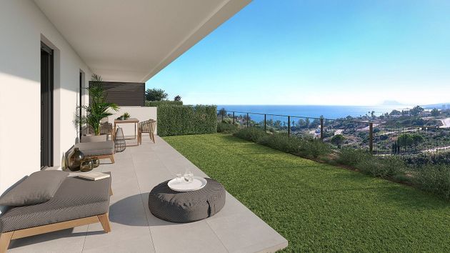 Foto 2 de Casa adosada en venta en Chullera de 4 habitaciones con terraza y piscina